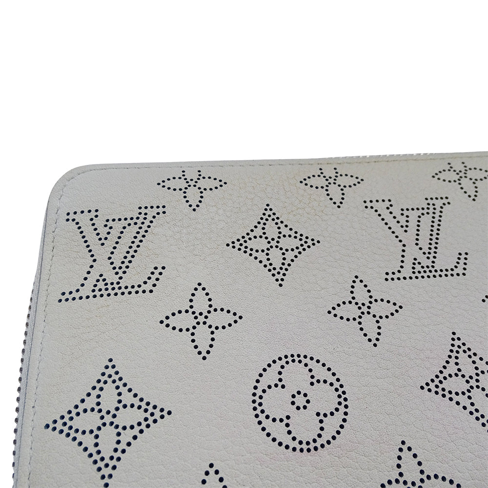 LOUIS VUITTON ルイ・ヴィトン ジッピーウォレット 長財布 スノー ブルーオラージュ M69215 モノグラムマヒナ レディース 【中古】
