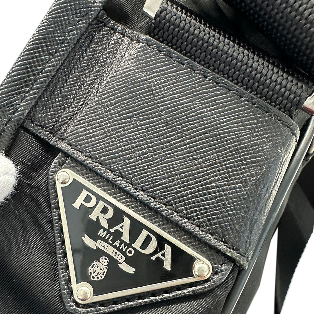 PRADA プラダ ショルダーバッグ ブラック ナイロン レディース メンズ 【中古】