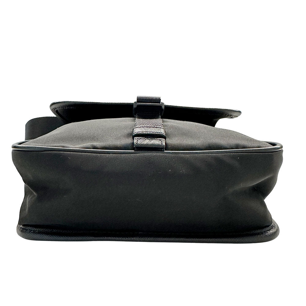 PRADA プラダ ショルダーバッグ ブラック ナイロン レディース メンズ 【中古】