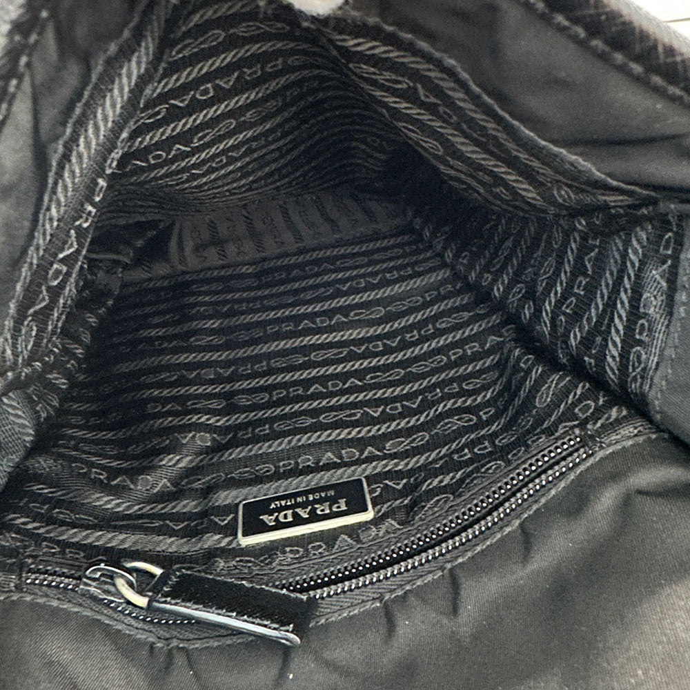 PRADA プラダ ショルダーバッグ ブラック ナイロン レディース メンズ 【中古】