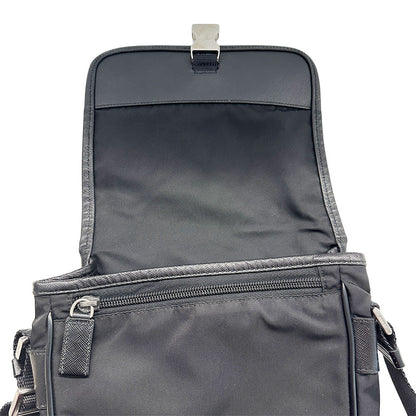 PRADA プラダ ショルダーバッグ ブラック ナイロン レディース メンズ 【中古】