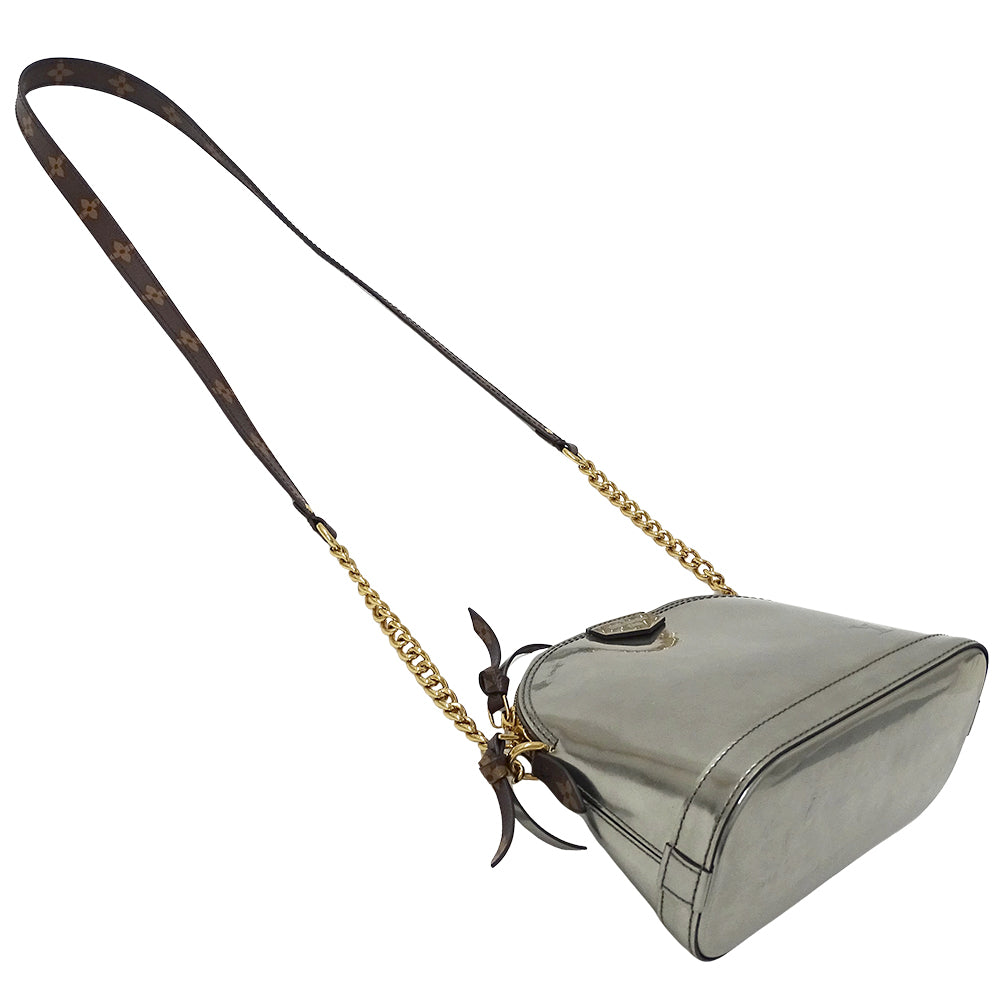 LOUIS VUITTON ルイ・ヴィトン アルマ MINI ショルダーバッグ ヴェルニ シルバー M52748 ヴェルニ レディース 【中古】