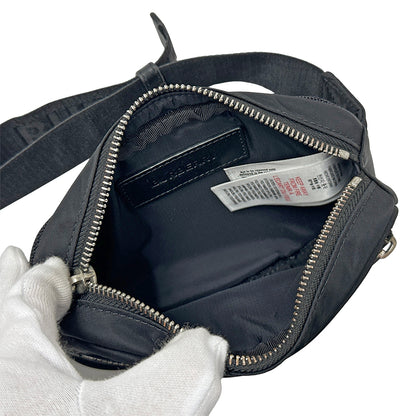 BURBERRY バーバリー ボディ・ウエストバッグ ブラック ナイロン レディース メンズ 【中古】