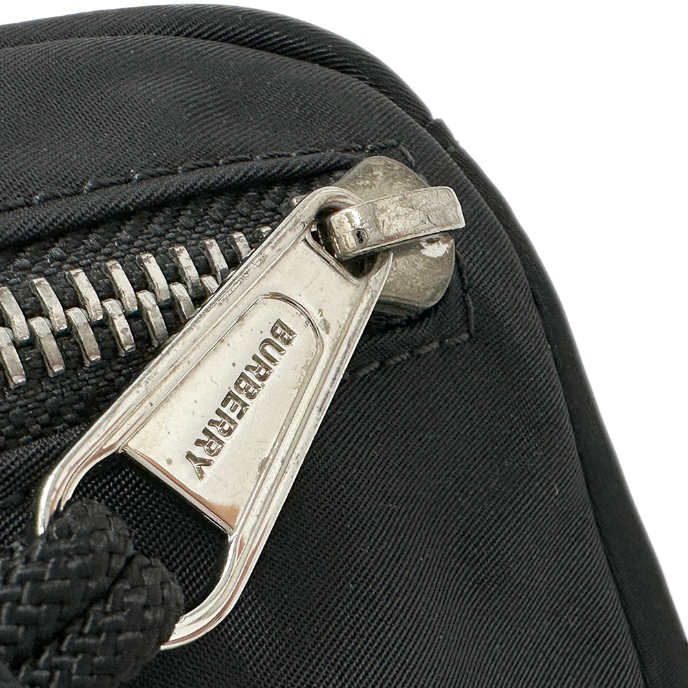 BURBERRY バーバリー ボディ・ウエストバッグ ブラック ナイロン レディース メンズ 【中古】