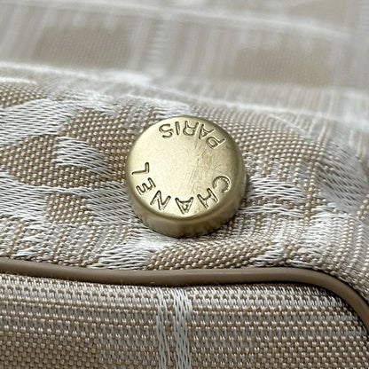 CHANEL シャネル トートバッグ ニュートラベル トートMM ベージュ シルバー金具 ナイロン レディース 【中古】