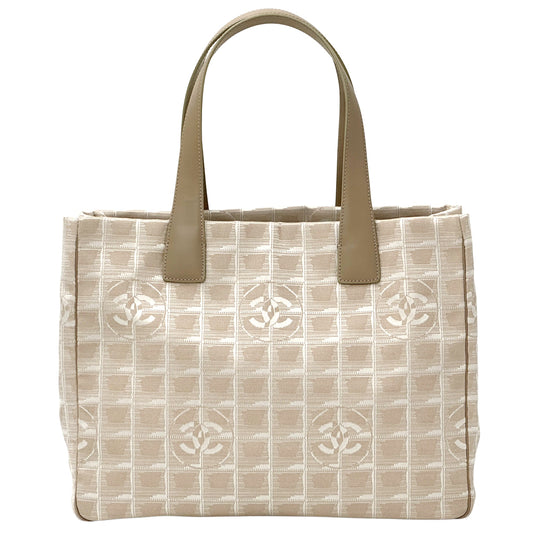 CHANEL シャネル トートバッグ ニュートラベル トートMM ベージュ シルバー金具 ナイロン レディース 【中古】