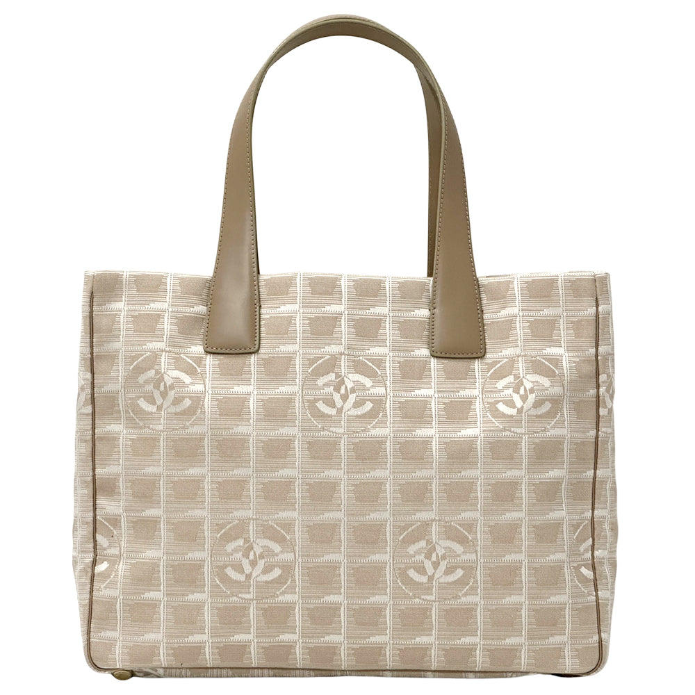 CHANEL シャネル トートバッグ ニュートラベル トートMM ベージュ シルバー金具 ナイロン レディース 【中古】