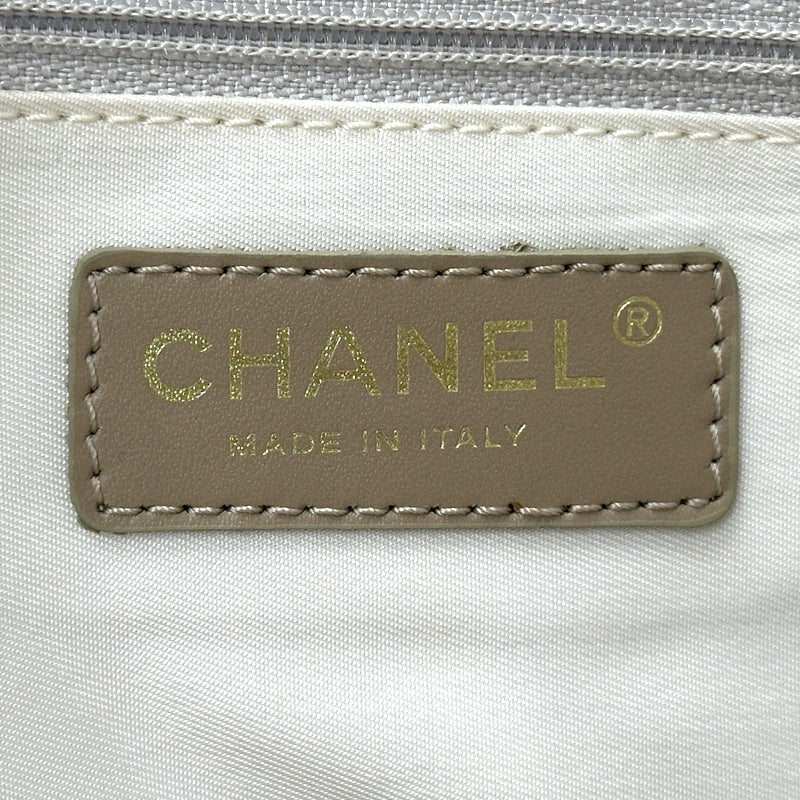 CHANEL シャネル トートバッグ ニュートラベル トートMM ベージュ シルバー金具 ナイロン レディース 【中古】