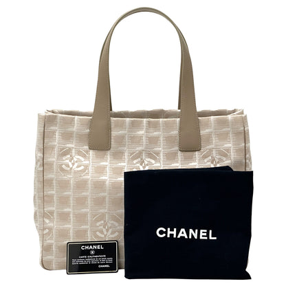 CHANEL シャネル トートバッグ ニュートラベル トートMM ベージュ シルバー金具 ナイロン レディース 【中古】