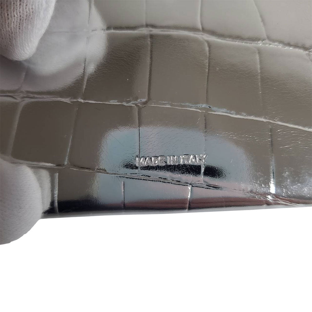 BURBERRY バーバリー 二つ折り財布 シルバー レザー レディース 【中古】
