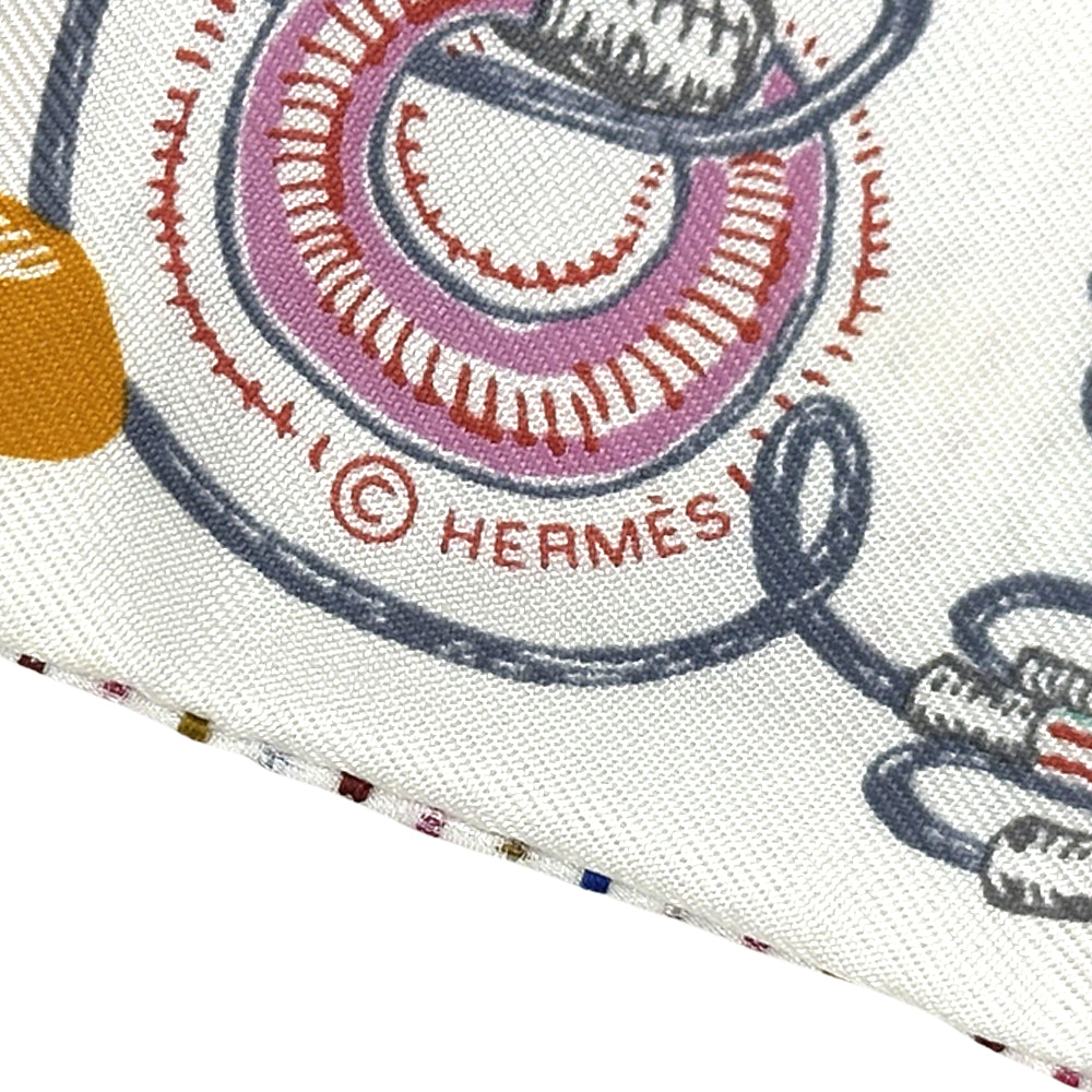 HERMES エルメス ツイリー Chevaloscope neon シュヴァロスコープ・ネオン スカーフ ホワイト マルチカラー シルク レディース 【中古】
