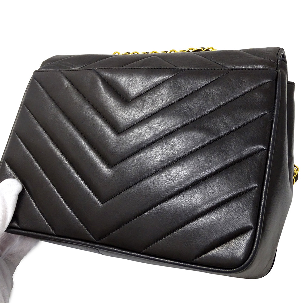 CHANEL シャネル ショルダーバッグ Vステッチ ブラック ゴールド金具 ラムスキン レディース 【中古】