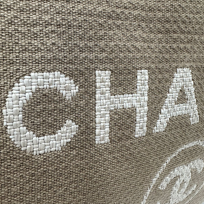 CHANEL シャネル トートバッグ ドーヴィル チェーントート ベージュ シルバー金具 キャンバス レディース 【中古】