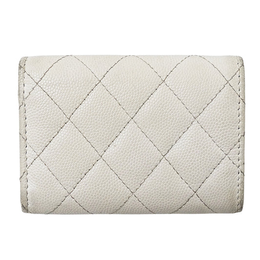 CHANEL シャネル 三つ折り財布 マトラッセ ホワイト ゴールド金具 キャビアスキン レディース 【中古】