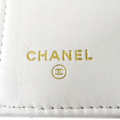CHANEL シャネル 三つ折り財布 マトラッセ ホワイト ゴールド金具 キャビアスキン レディース 【中古】