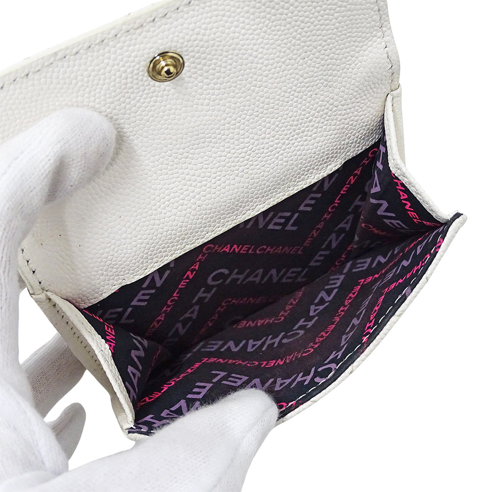 CHANEL シャネル 三つ折り財布 マトラッセ ホワイト ゴールド金具 キャビアスキン レディース 【中古】