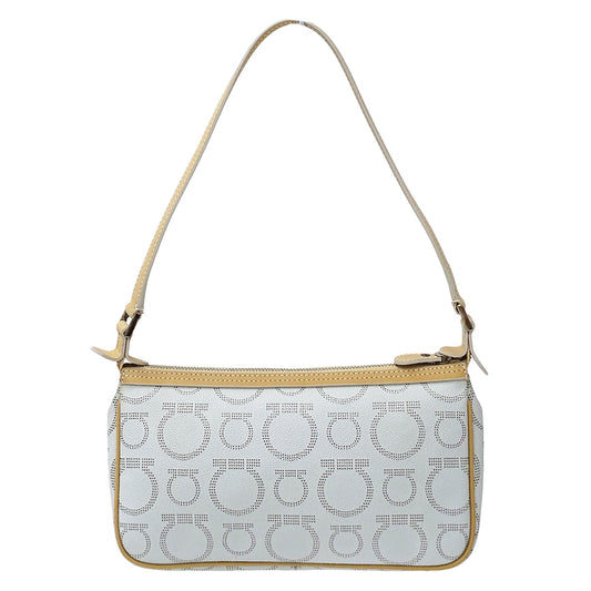 Ferragamo フェラガモ ポーチ ライトブルー レザー レディース 【中古】