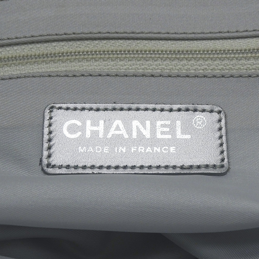 CHANEL シャネル トートバッグ ニュートラベル トートMM シルバー シルバー金具 ナイロン レディース 【中古】