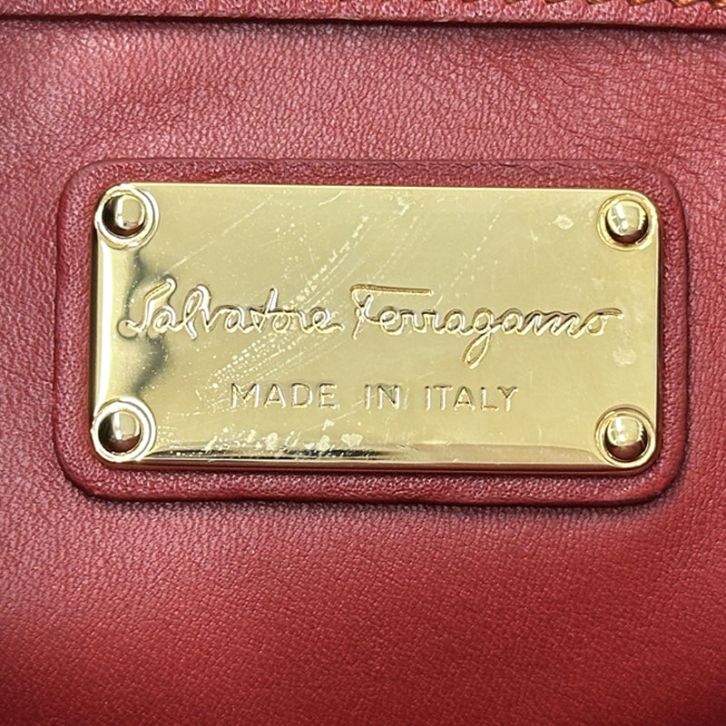 Ferragamo フェラガモ ショルダーバッグ ガンチーニ　ダブルガンチーニ レッド マルチカラー レザー レディース 【中古】