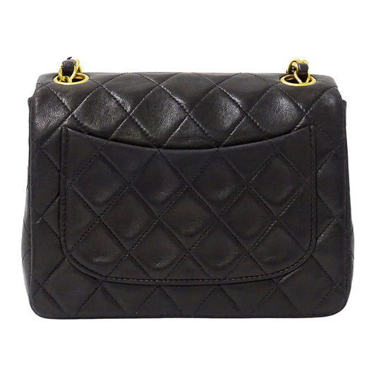 CHANEL シャネル ショルダーバッグ ミニマトラッセ ブラック ゴールド金具 ラムスキン レディース 【中古】