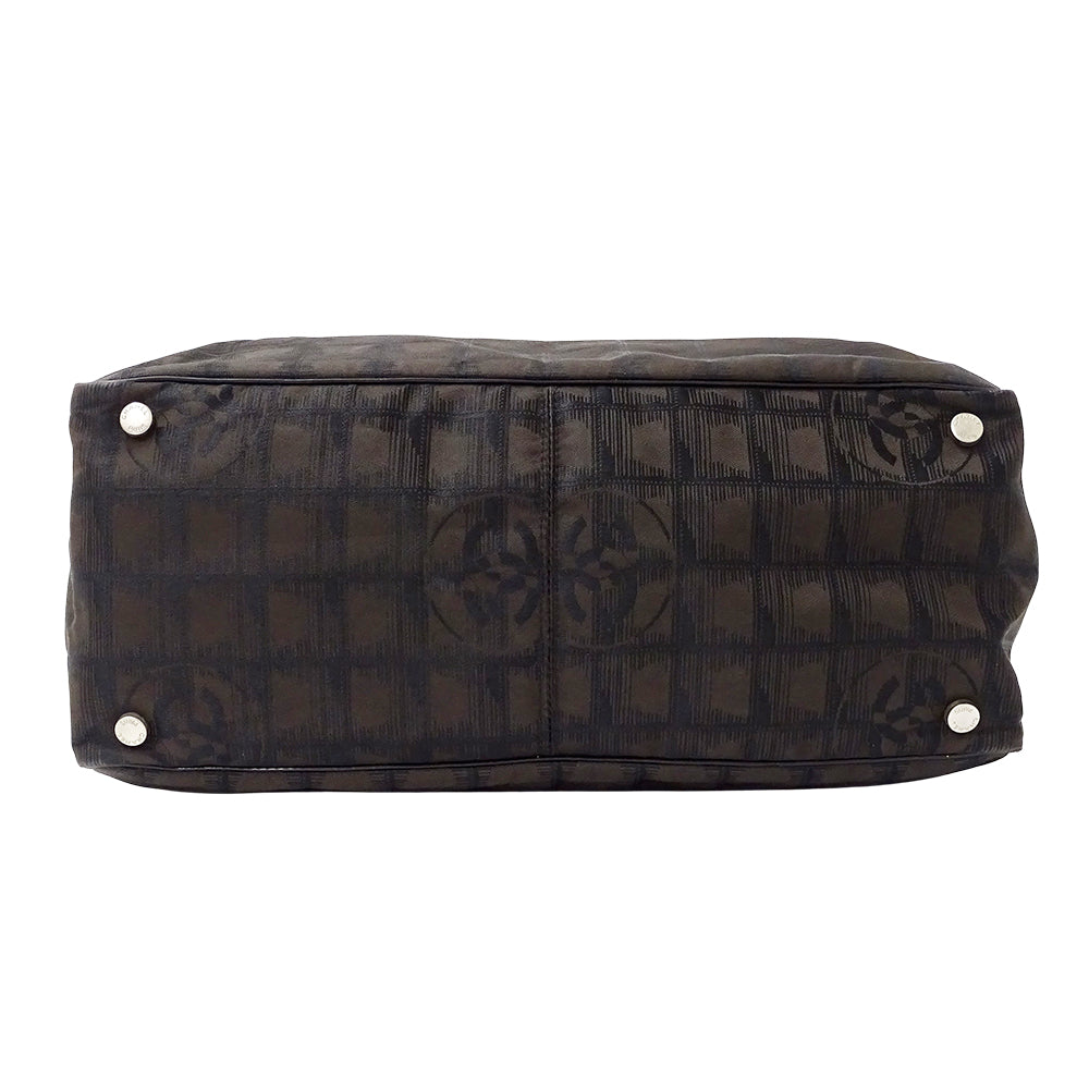 CHANEL シャネル トートバッグ ニュートラベル トートMM ダークブラウン ナイロン レディース 【中古】
