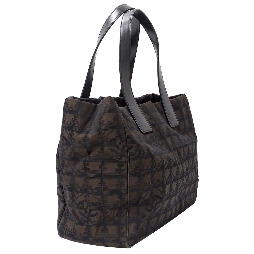 CHANEL シャネル トートバッグ ニュートラベル トートMM ダークブラウン ナイロン レディース 【中古】