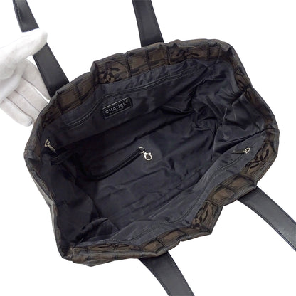 CHANEL シャネル トートバッグ ニュートラベル トートMM ダークブラウン ナイロン レディース 【中古】