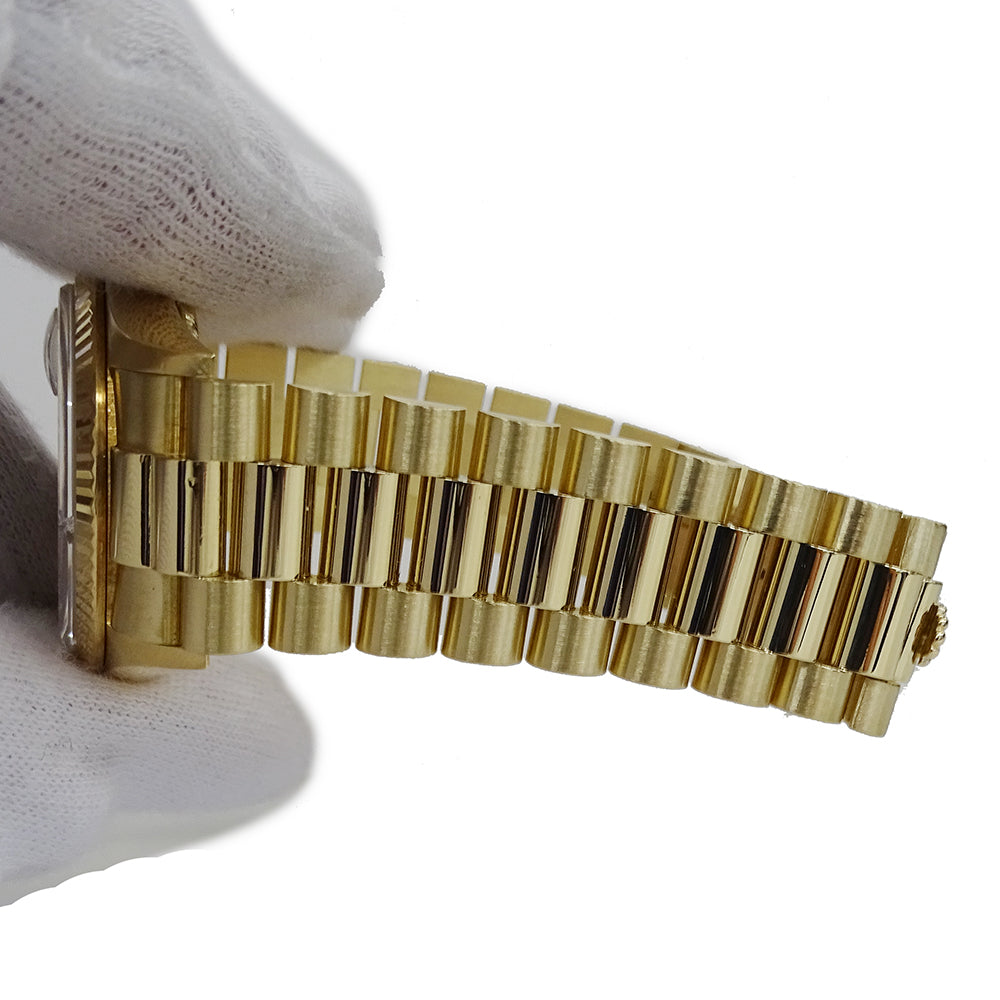 ROLEX ロレックス オイスターパーペチュアル デイト 15238 L番 メンズ 腕時計 自動巻き AT 750YG 18K 金無垢 ゴールド ホワイト OH・ 磨き済み 【中古】