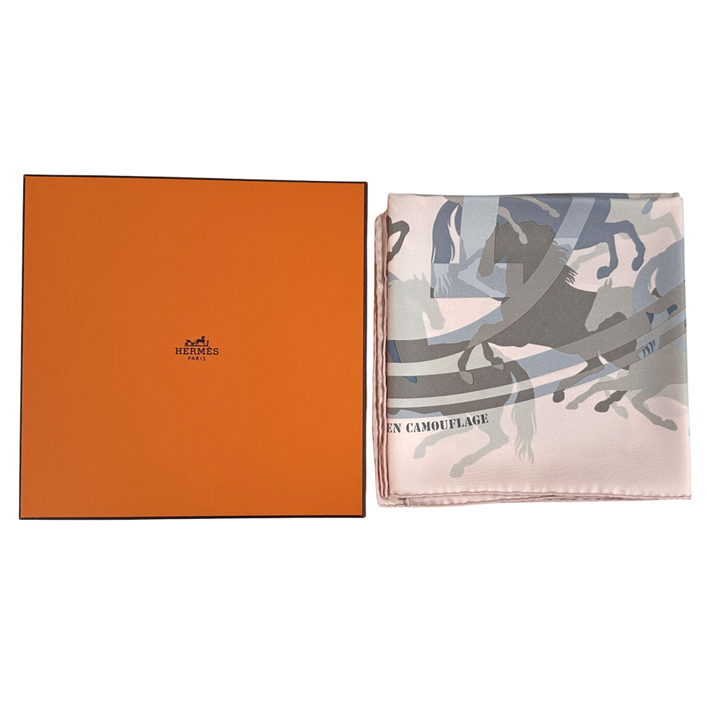 HERMES エルメス カレ90 EX LIBRIS EN CAMOUFLAGE エクリブリスのカモフラージュ スカーフ ピンク シルク レディース 【中古】