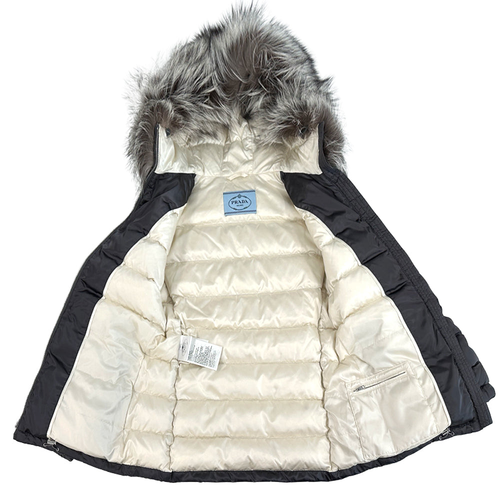 PRADA プラダ ダウンジャケット トライアングルロゴ グレー ナイロン L 40 レディース 【中古】