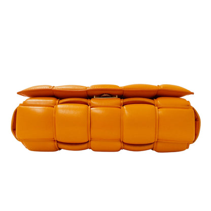 BOTTEGAVENETA ボッテガ・ヴェネタ ショルダーバッグ カセット オレンジ レザー レディース 【中古】
