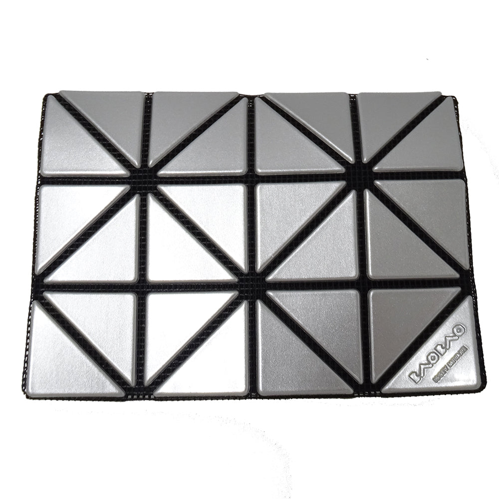 ISSEY MIYAKE イッセイミヤケ カードケース グレー シルバー PVC レディース 【中古】