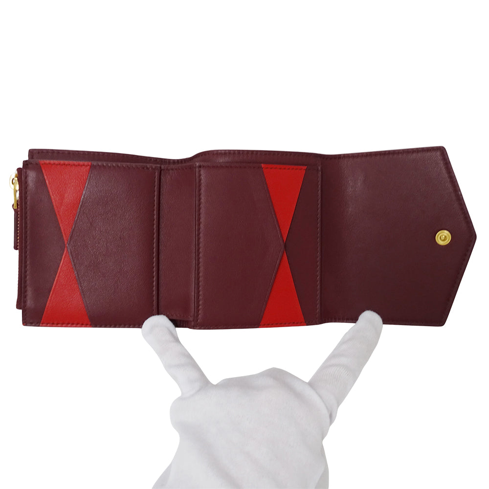 BOTTEGAVENETA ボッテガ・ヴェネタ 二つ折り財布 ボルドー レッド レザー レディース 【中古】