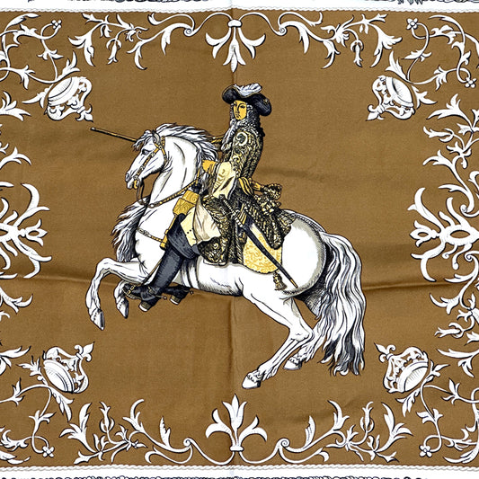 HERMES エルメス カレ90 LVDOVICVS MAGNVS 白い馬に跨ったルイ14世 スカーフ ブラウン シルク レディース 【中古】