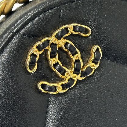 CHANEL シャネル ショルダーバッグ シャネル19 ブラック ゴールド金具 ラムスキン レディース 【中古】