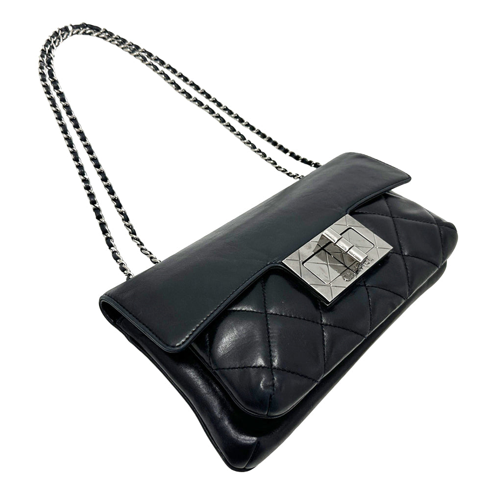 CHANEL シャネル ショルダーバッグ 2.55 マトラッセ ブラック シルバー金具 ラムスキン レディース 【中古】