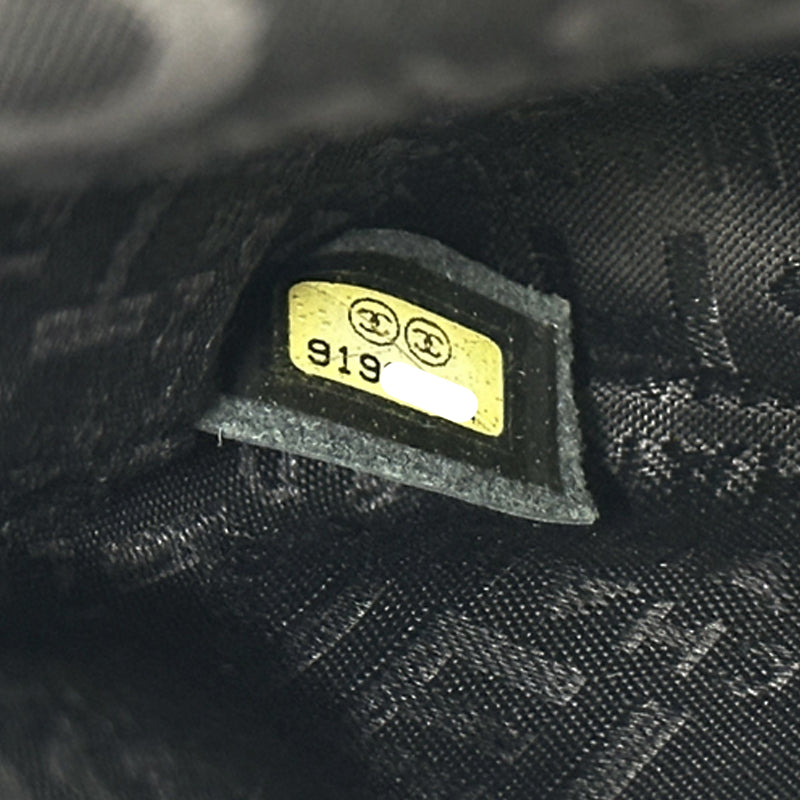 CHANEL シャネル ショルダーバッグ 2.55 マトラッセ ブラック シルバー金具 ラムスキン レディース 【中古】