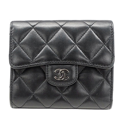 CHANEL シャネル 三つ折り財布 マトラッセ ブラック シルバー金具 ラムスキン レディース 【中古】