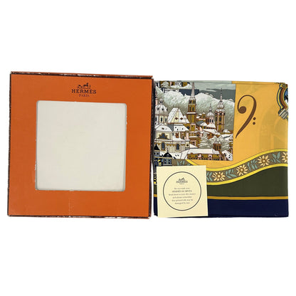 HERMES エルメス カレ90 IN SALZBURG ザルツブルグにて スカーフ カーキグリーン イエロー シルク レディース 【中古】