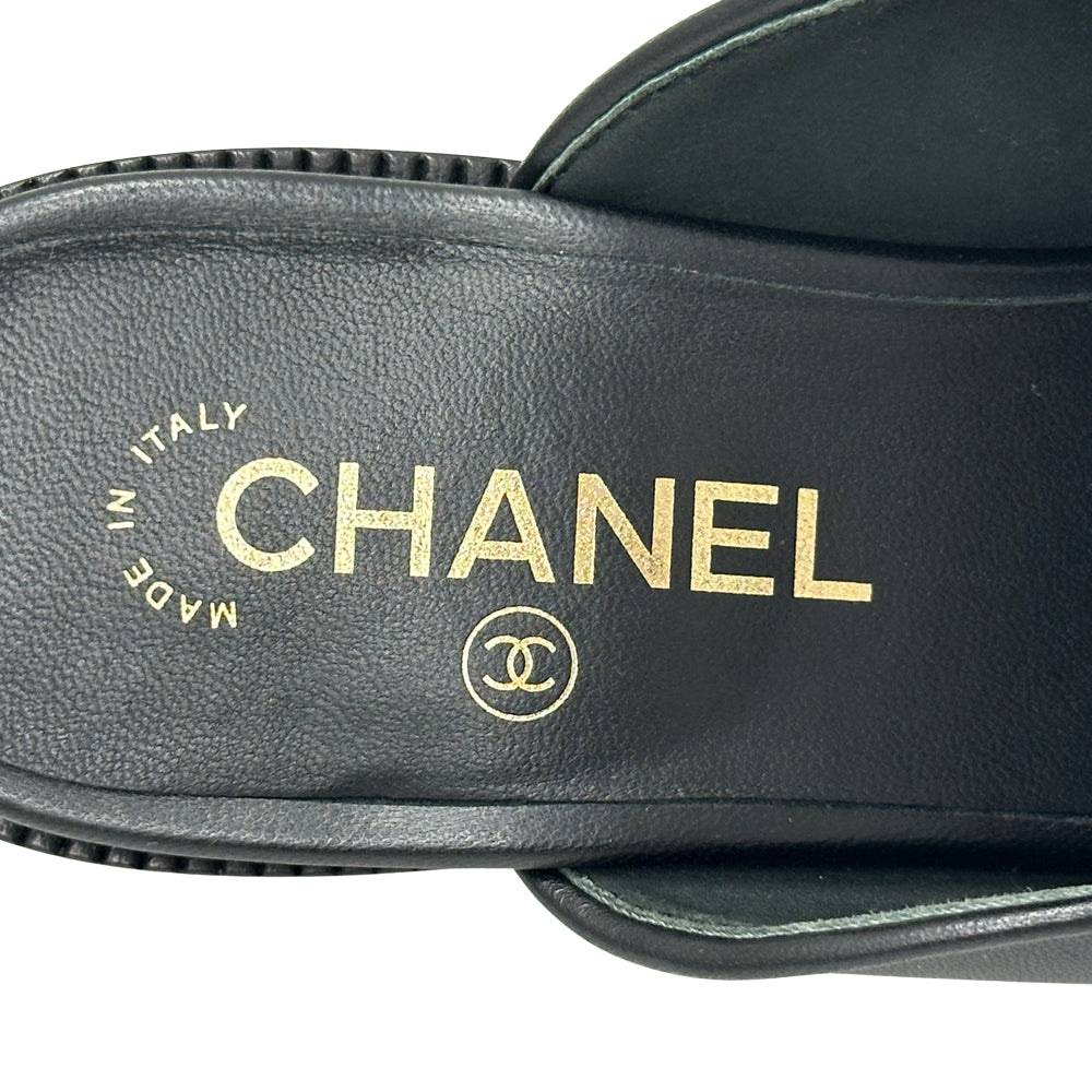 CHANEL シャネル ミュール ボーイシャネル ブラック ゴールド金具 38 2/1 24.5cm レザー レディース 【中古】