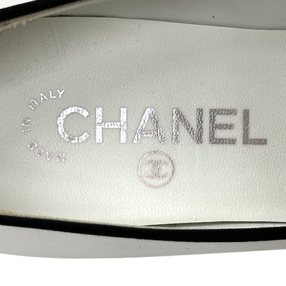 CHANEL シャネル パンプス ココマーク ホワイト ブラック 38 24.5cm グログラン レディース 【中古】