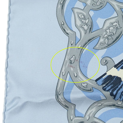 HERMES エルメス カレ90 OISEAUX DE L'HIMALAYA インドとヒマラヤの小鳥たち スカーフ ライトブルー シルク レディース 【中古】