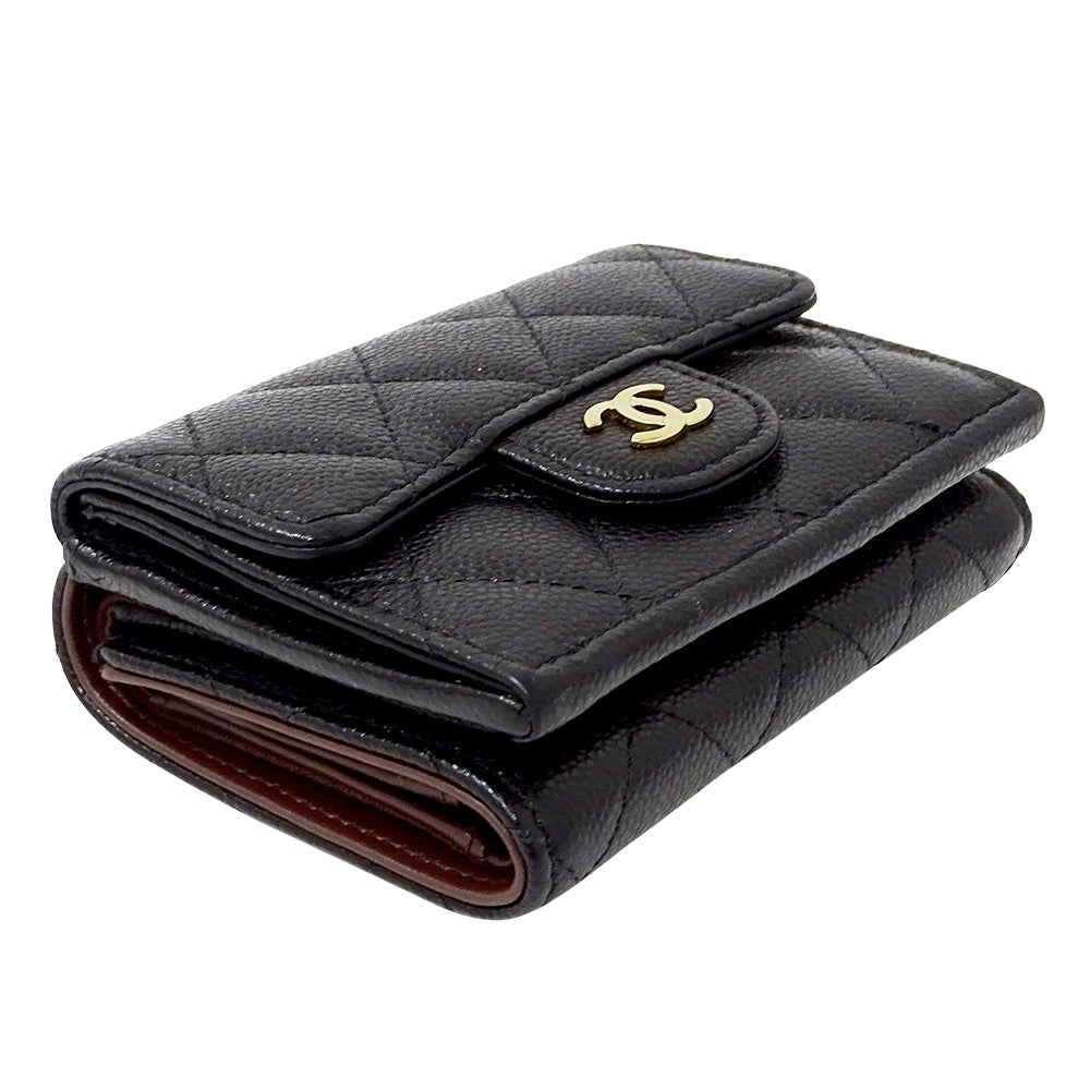 CHANEL シャネル 三つ折り財布 マトラッセ ブラック ゴールド金具 キャビアスキン レディース 【中古】