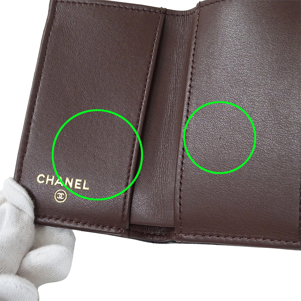 CHANEL シャネル 三つ折り財布 マトラッセ ブラック ゴールド金具 キャビアスキン レディース 【中古】