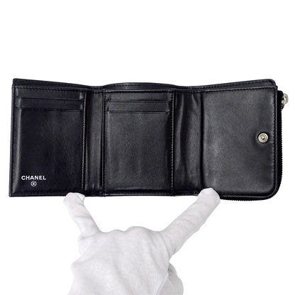 CHANEL シャネル 三つ折り財布 マトラッセ ブラック シルバー金具 キャビアスキン レディース 【中古】