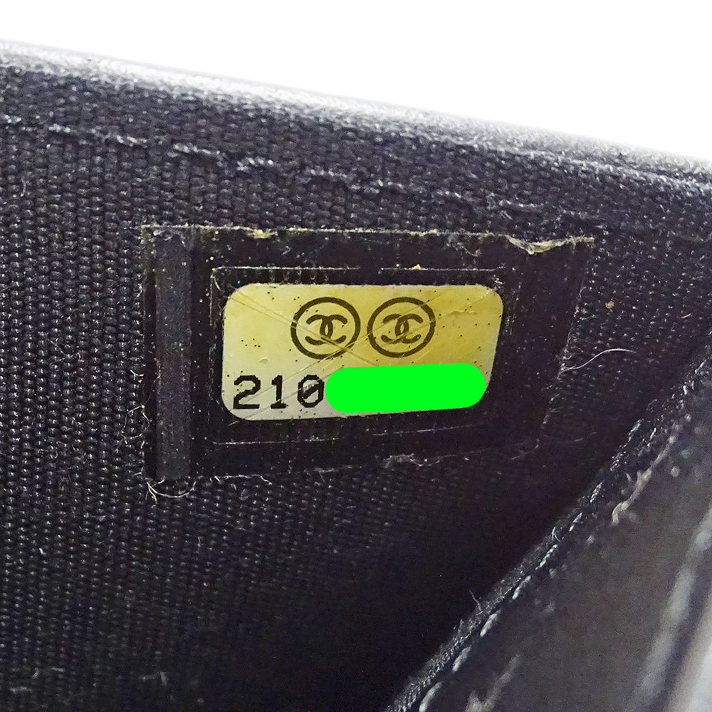 CHANEL シャネル 三つ折り財布 マトラッセ ブラック シルバー金具 キャビアスキン レディース 【中古】