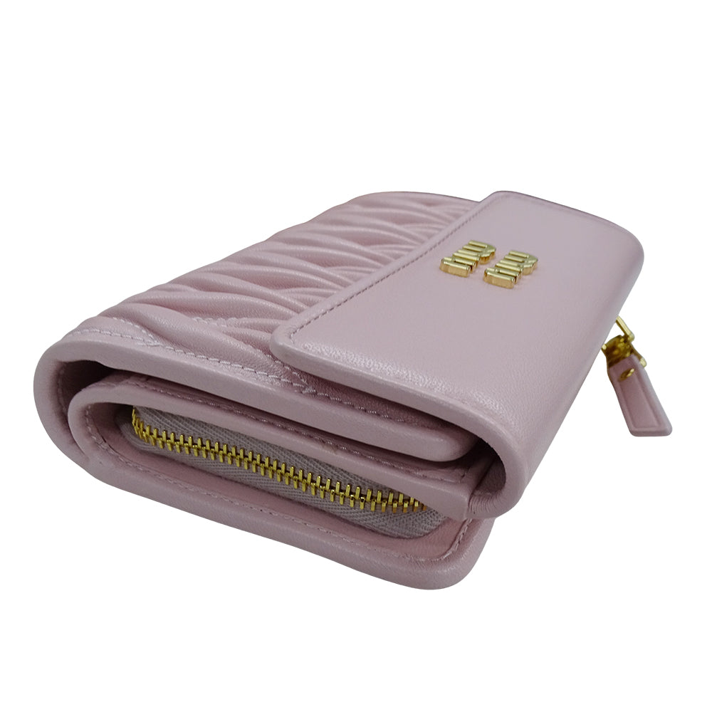 MIUMIU ミュウミュウ 二つ折り財布 マテラッセレザー アラバスターピンク ゴールド金具 5ML225 レディース 【中古】
