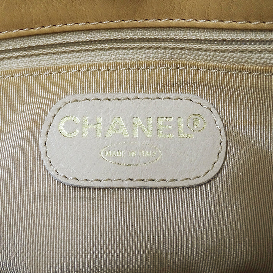 CHANEL シャネル ショルダーバッグ ベージュ レザー レディース 【中古】