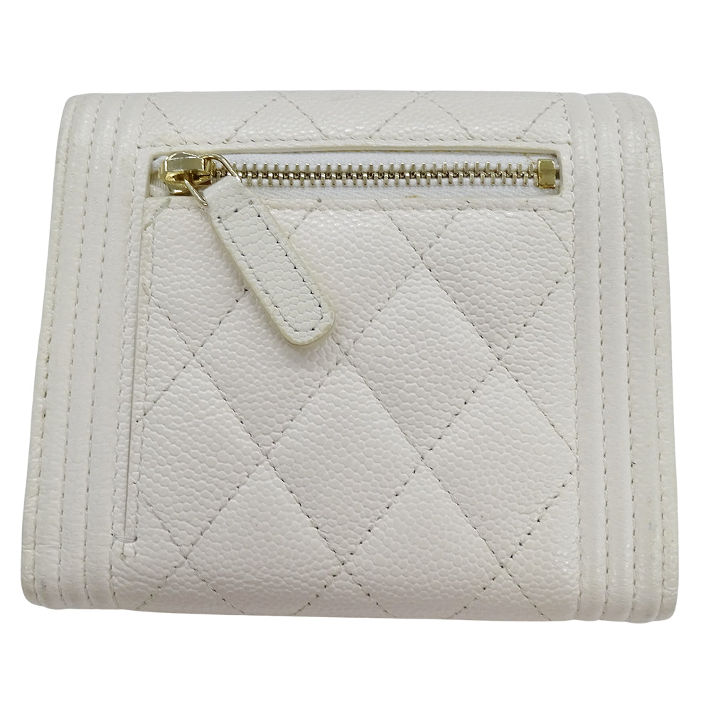 CHANEL シャネル ボーイシャネル 三つ折り財布 ホワイト ゴールド金具 キャビアスキン レディース 【中古】