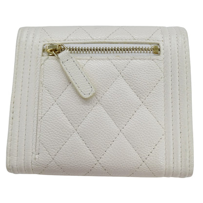CHANEL シャネル ボーイシャネル 三つ折り財布 ホワイト ゴールド金具 キャビアスキン レディース 【中古】